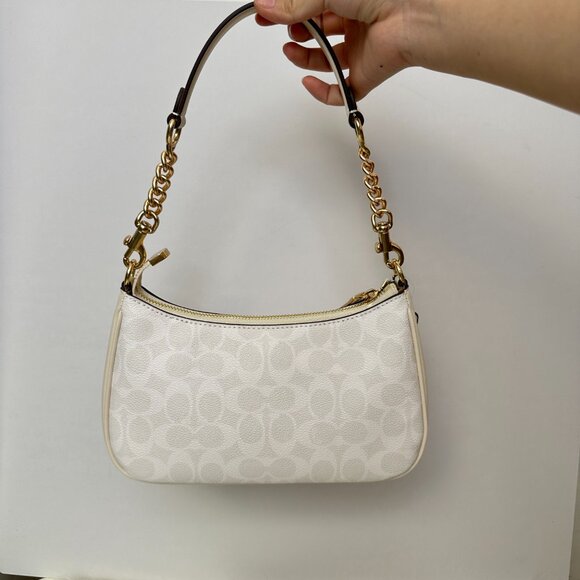 COACH Classic Old Flower White Underarm Bag - Picture 10 of 14